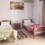 Split Rock Hostel