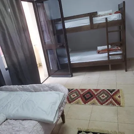 Hostel Split Rock Tiran