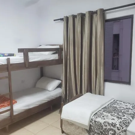 Hostel Split Rock Tiran