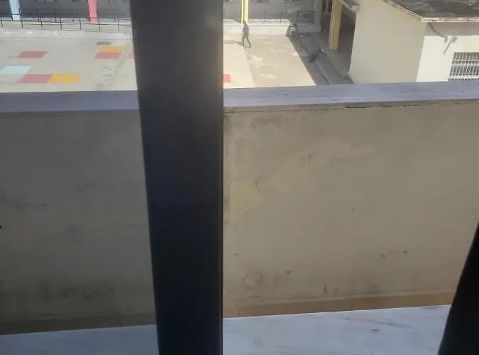 Hostel Split Rock Τίρανα