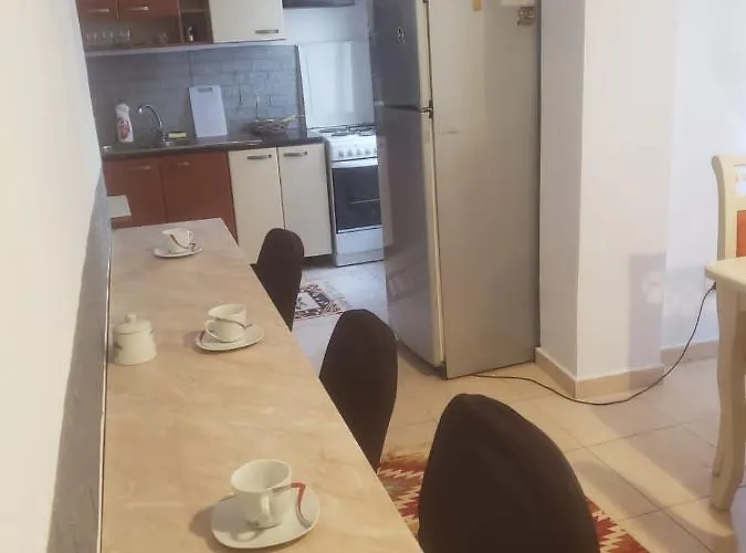 Hostel Split Rock Τίρανα