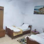 Split Rock Hostel