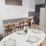 Split Rock Hostel *