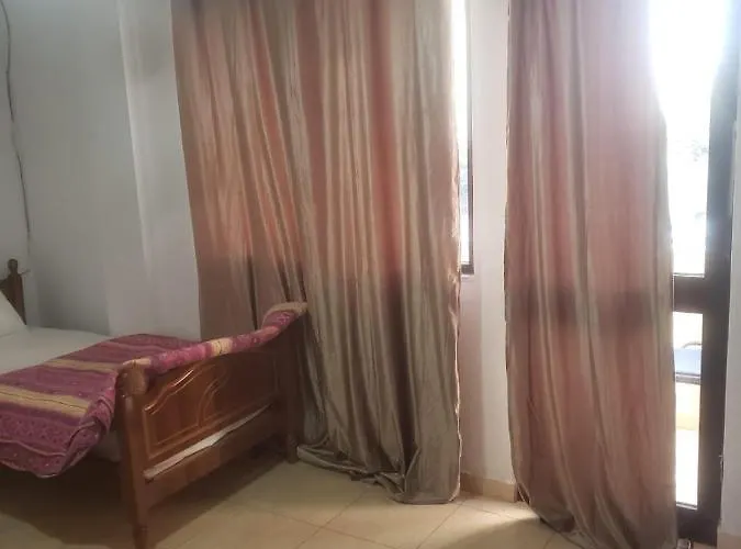 Split Rock ティラナ