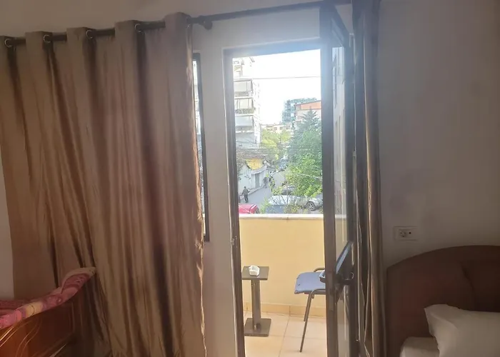 Split Rock Hostel Tirana