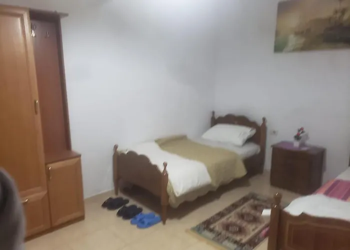 Split Rock ティラナ