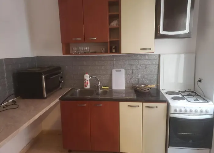 Hostel Split Rock Tirana